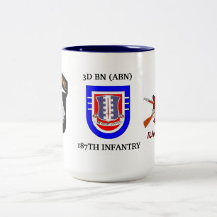 Caneca De Café Em Dois Tons ó Infantaria dos Bn (Abn) a 187th agride