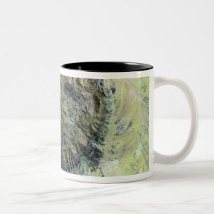 Caneca De Café Em Dois Tons O Massif de Brandberg em Namíbia do norte