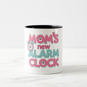 Caneca De Café Em Dois Tons O novo relógio de alarme da mãe - citação de bebê