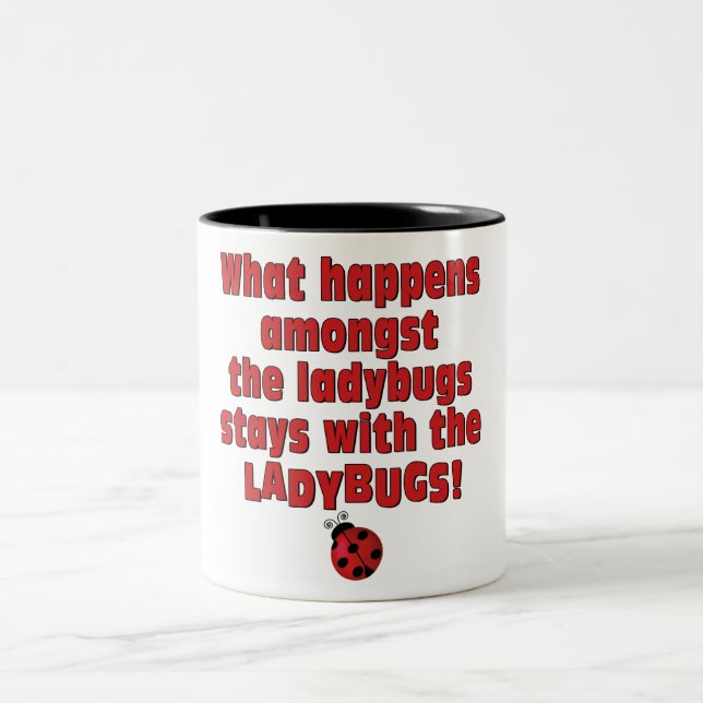 Caneca De Café Em Dois Tons O que acontece… joaninhas (Centro)