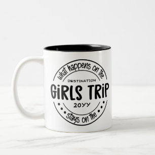 Caneca De Café Em Dois Tons O que acontece no Fim de Semana de Raparigas Perso