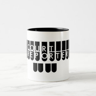 Caneca De Café Em Dois Tons O repórter de corte fecha o branco preto