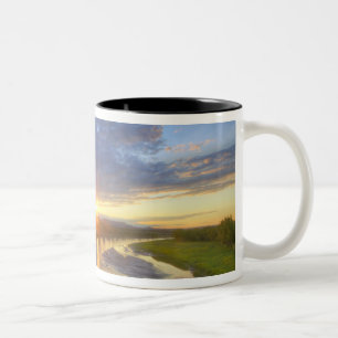 Caneca De Café Em Dois Tons O Rio Powder pega a última luz em Custer