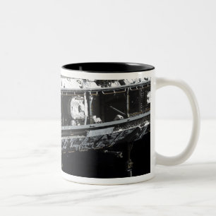 Caneca De Café Em Dois Tons O tru estibordo da estação espacial internaciona