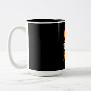 Caneca De Café Em Dois Tons O Truque Ou O Tratamento Do Halloween Me Dão Candi
