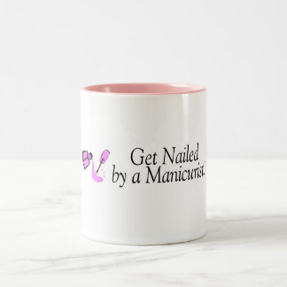Caneca De Café Em Dois Tons Obtenha pregado por um manicuro