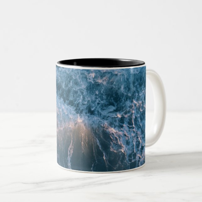 Caneca De Café Em Dois Tons Ondas Azuis Maravilhosas (Frente Esquerda)