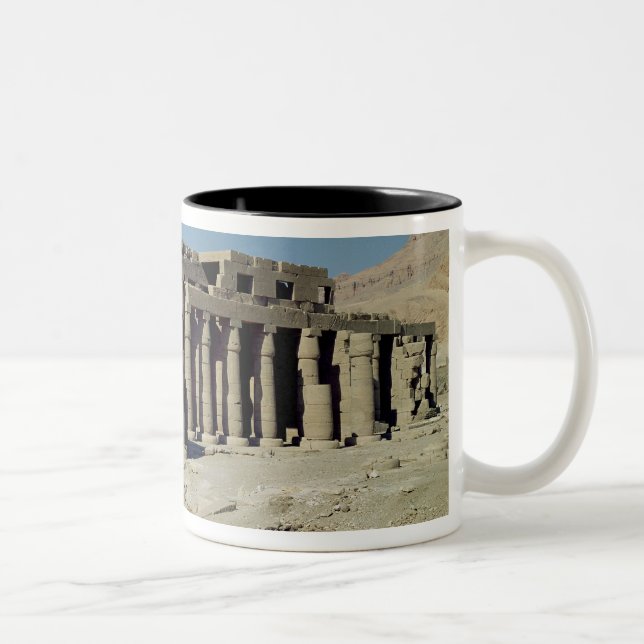 Caneca De Café Em Dois Tons Osiride figura Ramesses II que flanqueiam as (Direita)