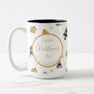 Caneca De Café Em Dois Tons Padrão de árvore de natal dourado preto primeiro n