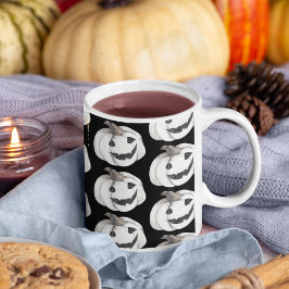 Caneca De Café Em Dois Tons Padrão de Bomba Spooky | Feliz Dia das Bruxas