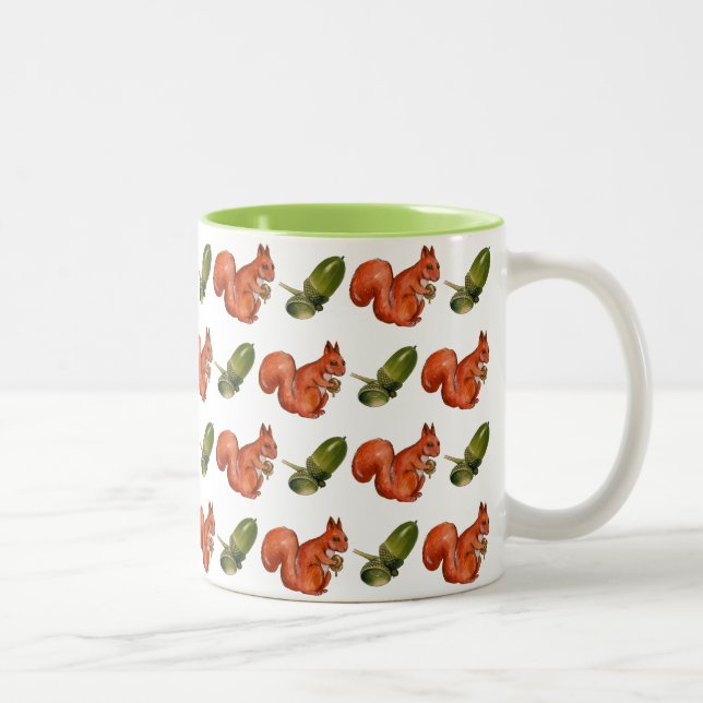 Caneca De Café Em Dois Tons Padrão de Esquilo e Bolota (Direita)