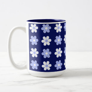 Caneca De Café Em Dois Tons Padrão de Flor Azul e Branco em Azul Marinho