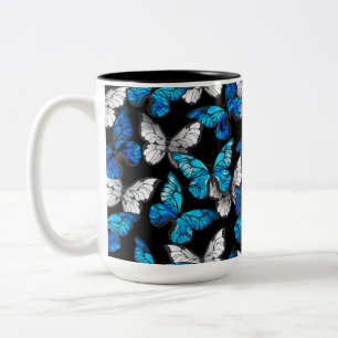 Caneca De Café Em Dois Tons Padrão Escuro Sem Costura com Borboletas Azuis Mo