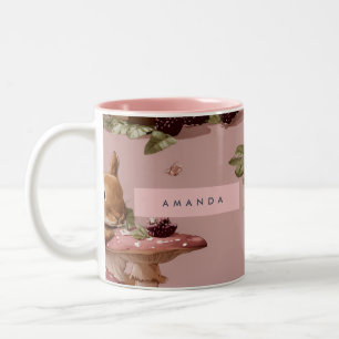 Caneca De Café Em Dois Tons Padrão personalizado de Cupcake de coelho e berry