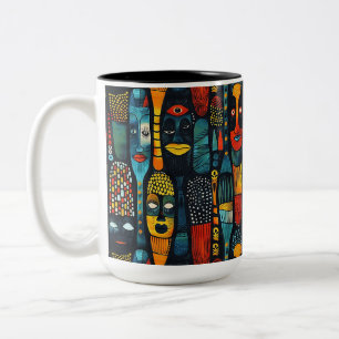 Caneca De Café Em Dois Tons Padrão tribal africano com ídolos.