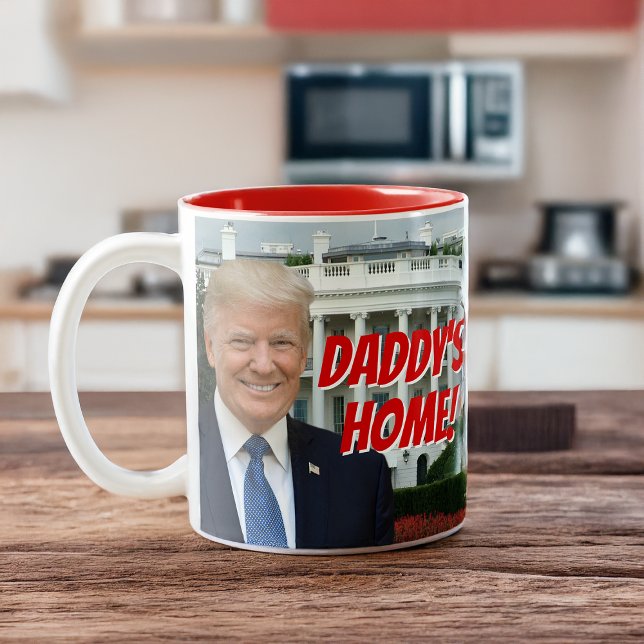 Caneca De Café Em Dois Tons Pai do presidente Donald Trump 2024 Win (daddys home trump 2024 victory win president donald j trump election mug gift)