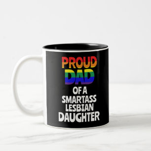 Caneca De Café Em Dois Tons Pai orgulhoso de um presente lésbica LGBT da filh