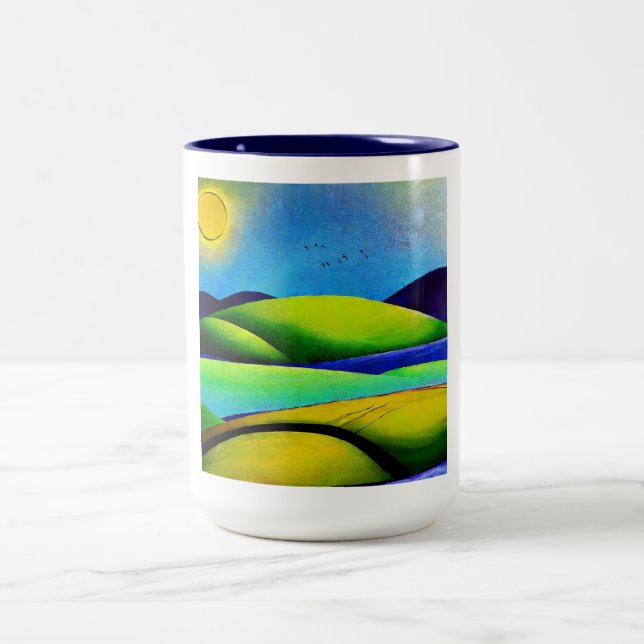 Caneca De Café Em Dois Tons Paisagem de Colinas Verdes (Centro)