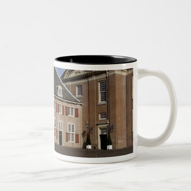 Caneca De Café Em Dois Tons Países Baixos (também conhecido como Holanda), per (Direita)