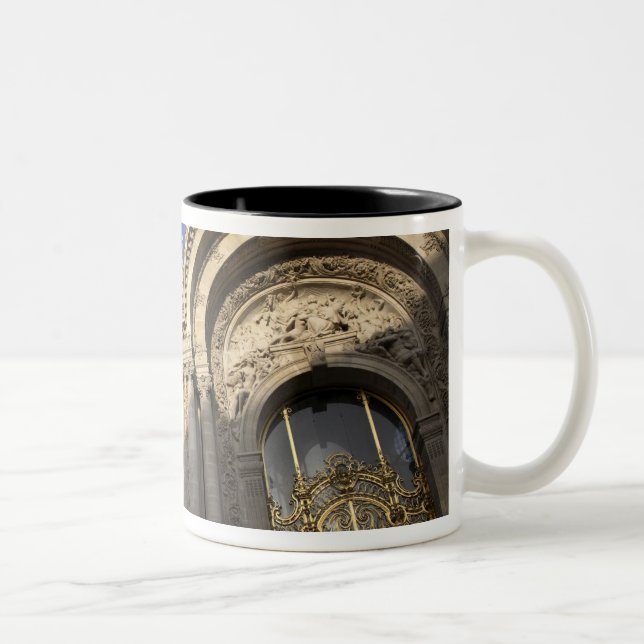 Caneca De Café Em Dois Tons Palácio Petit. Paris. França (Direita)