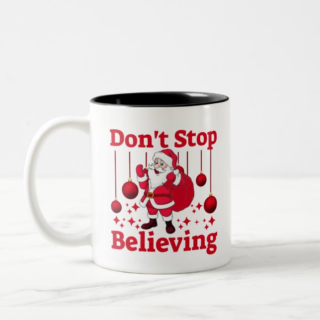Caneca De Café Em Dois Tons Papai Noel de Natal acreditando (Esquerda)