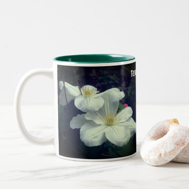 Caneca De Café Em Dois Tons Par Flor Branco Clematis Personalizado (Com Donut)