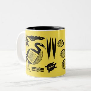 Caneca De Café Em Dois Tons Pássaro antigo, tartaruga, grama, água com tinta a