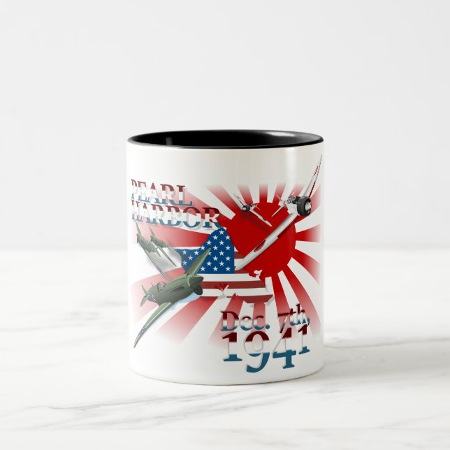 Caneca De Café Em Dois Tons Pearl Habor 7 de dezembro de 1941 (Centro)