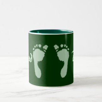 Caneca De Café Em Dois Tons Pegadas de Bebê (Verde)