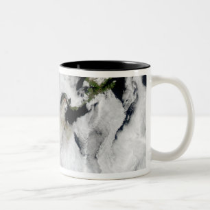 Caneca De Café Em Dois Tons Pena do vulcão de Okmok, ilhas Aleutian 2