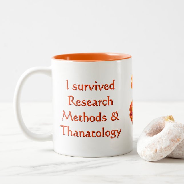 Caneca De Café Em Dois Tons Pesquisa (Com Donut)
