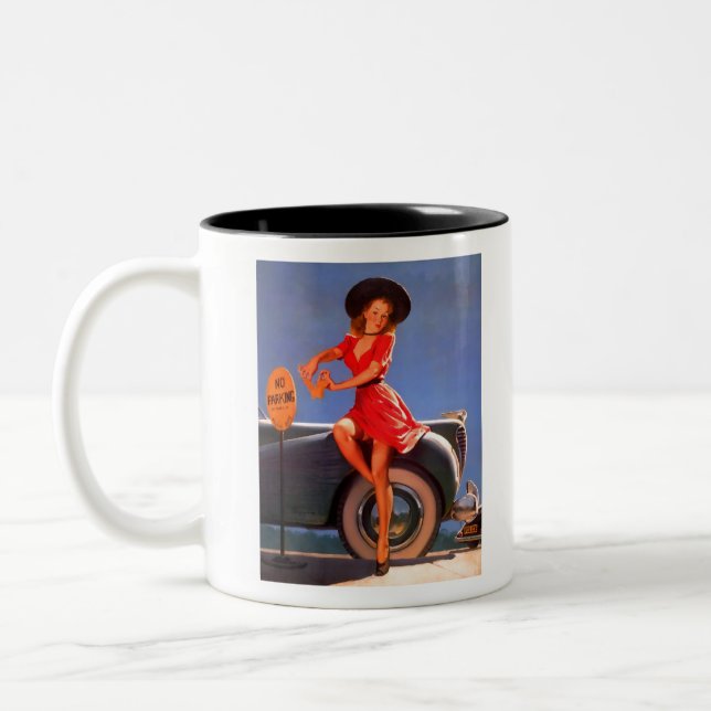 Caneca De Café Em Dois Tons Pin Up Girl NO ESTACIONAMENTO (Esquerda)