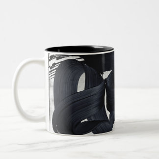 Caneca De Café Em Dois Tons Pincelada Preta Abstrata Monocromática