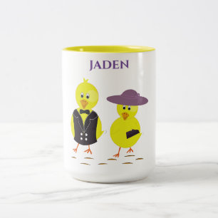 Caneca De Café Em Dois Tons pintinhos de páscoa com nome personalizado.
