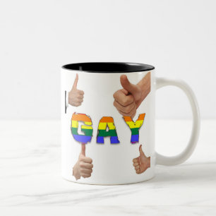Caneca De Café Em Dois Tons Polegares alegres acima
