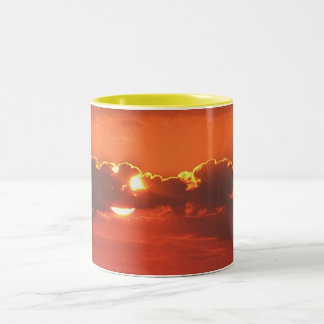 Caneca De Café Em Dois Tons Pôr do sol nas nuvens (Centro)