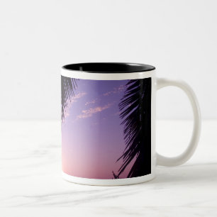 Caneca De Café Em Dois Tons Pôr do sol no West End, Cayman Brac, Ilhas Cayman,