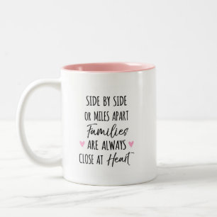 Caneca De Café Em Dois Tons Por Lado ou Milhas, as famílias estão próximas 