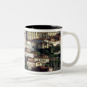 Caneca De Café Em Dois Tons Portugal, Porto. Casas históricas e