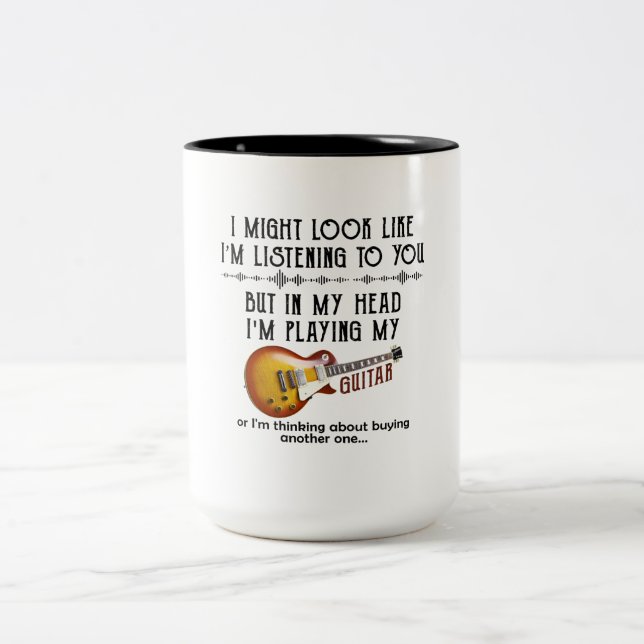 Caneca De Café Em Dois Tons Posso parecer que estou ouvindo você tocar violão (Centro)