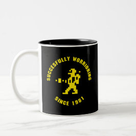 Caneca De Café Em Dois Tons Preocupante - amarelo-preto