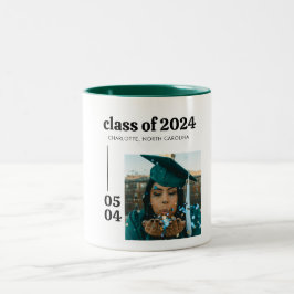 Caneca De Café Em Dois Tons Presente de Graduado Minimalista da Turma de 2026