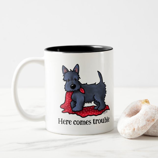 Caneca De Café Em Dois Tons Problemas com a escocesa Terrier Puppy (Com Donut)