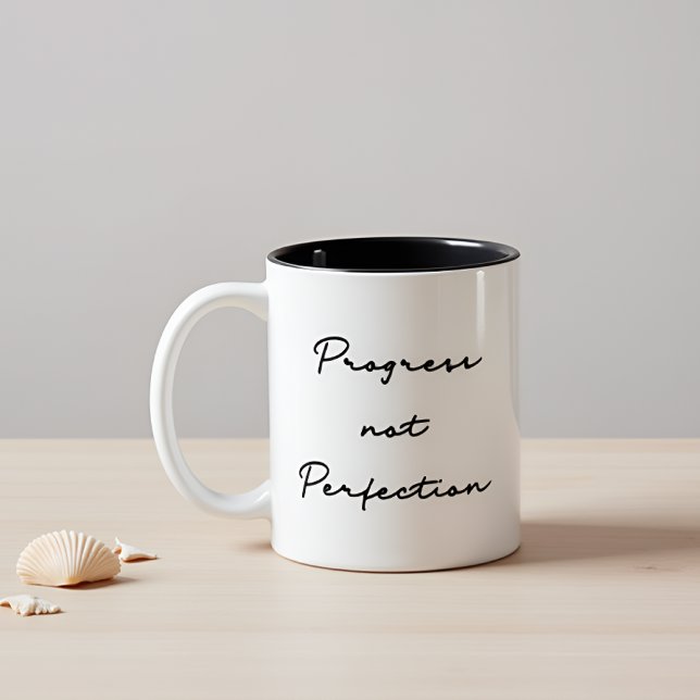 Caneca De Café Em Dois Tons Progresso Não Perfeição Citação Inspiracional (Criador carregado)