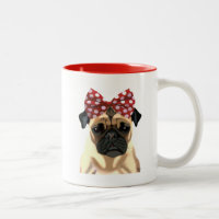 Pug com Arco vermelho na cabeça 2