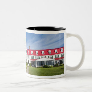 Caneca De Café Em Dois Tons Quebec, Canadá. Hotel Histórico Tadoussac,