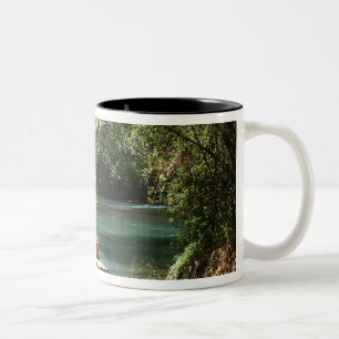Caneca De Café Em Dois Tons Rafando no rio Martha Brae, Falmouth,
