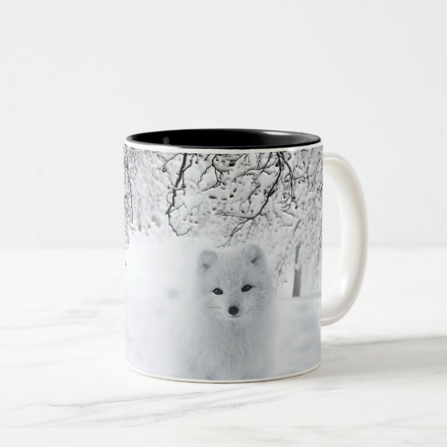 Caneca De Café Em Dois Tons Raposa de Neve na Floresta de inverno (Frente Esquerda)