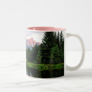 Caneca De Café Em Dois Tons Reflexões grandes de Teton sobre a lagoa do castor
