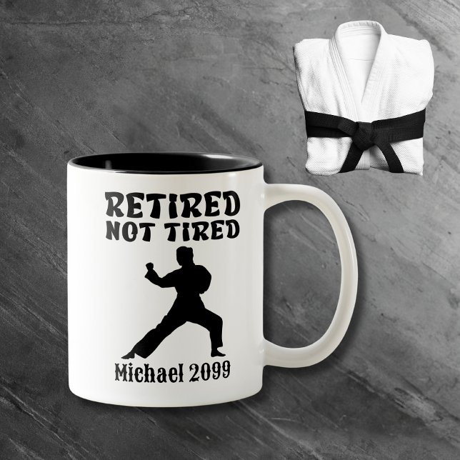 Caneca De Café Em Dois Tons Reforma não cansada Artes Marciais (Criador carregado)